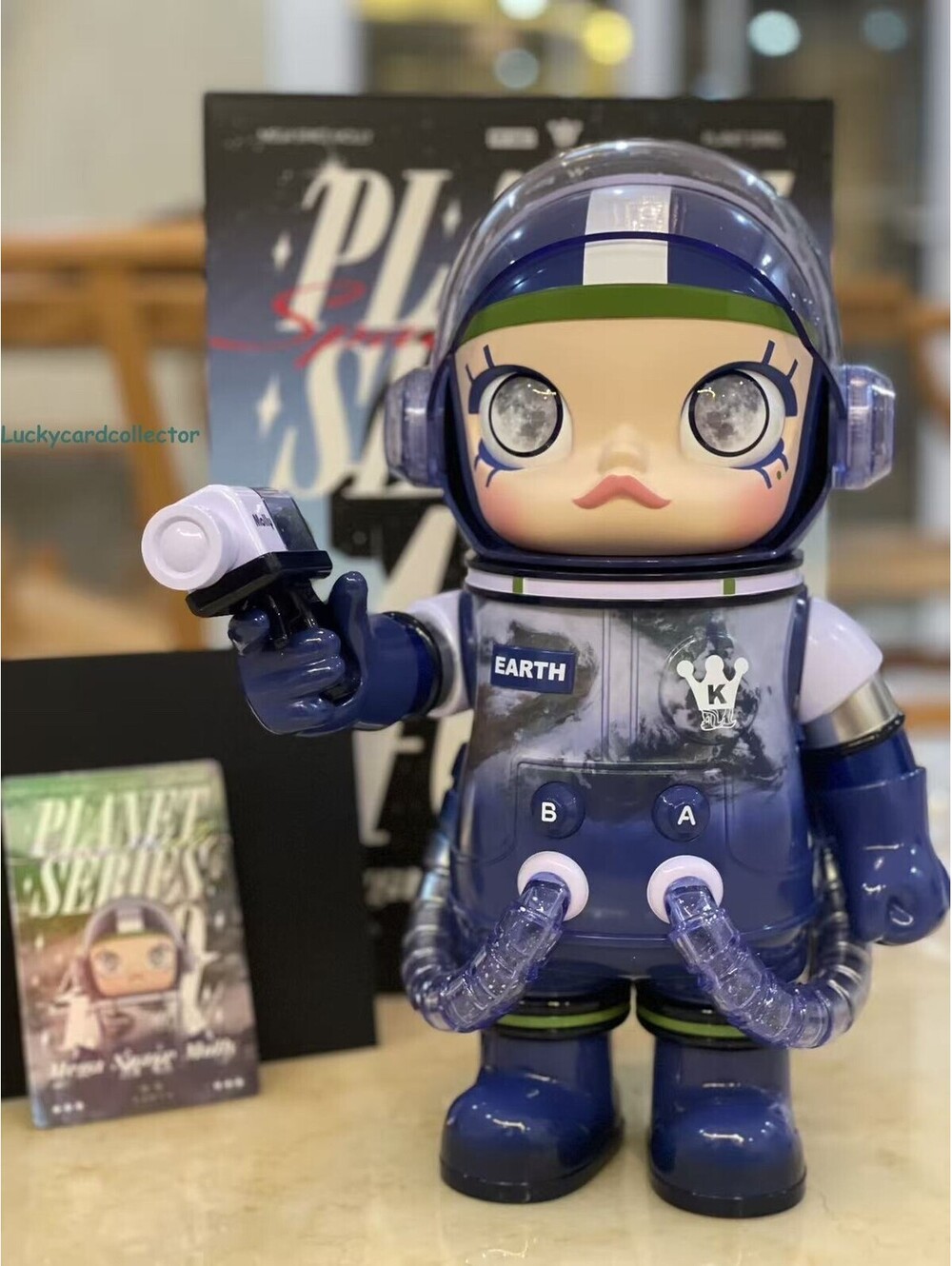 Pop Mart Mega Space Molly 400% Planet Series Super Secret Earth Rare Figure Open